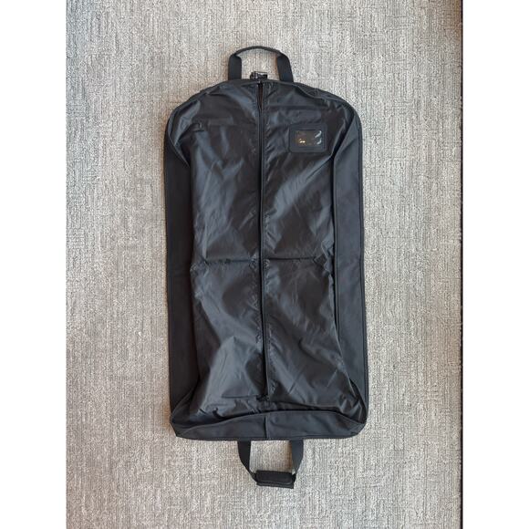 Wallybag Garment Bag 40” X 22” X 3”with large exterior pockets Like New - Picture 5 of 14
